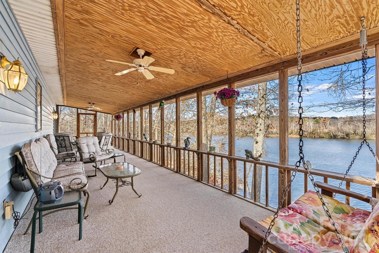 6072 Lookout Heights Dr., Claremont, NC 28610