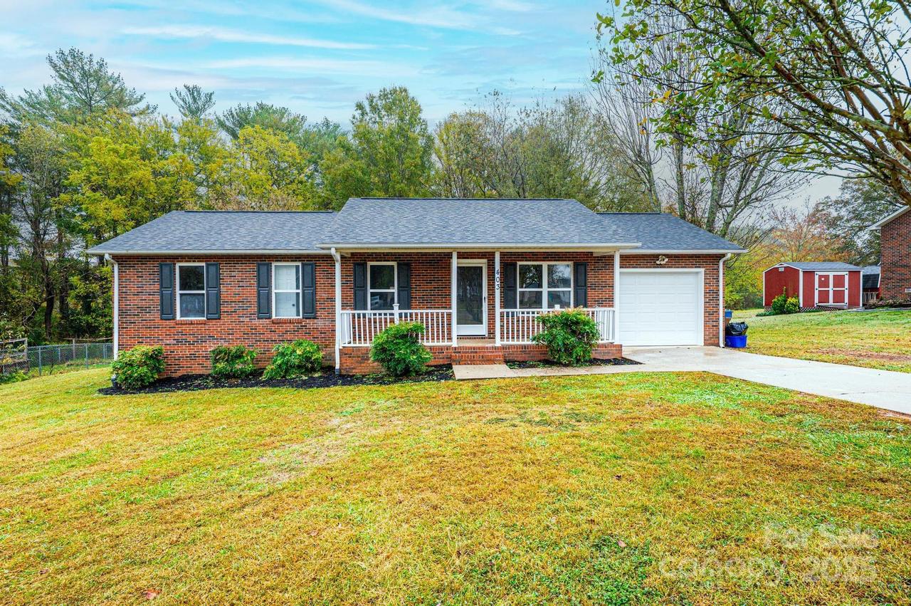 403 Forest Dr., Maiden, NC 28650