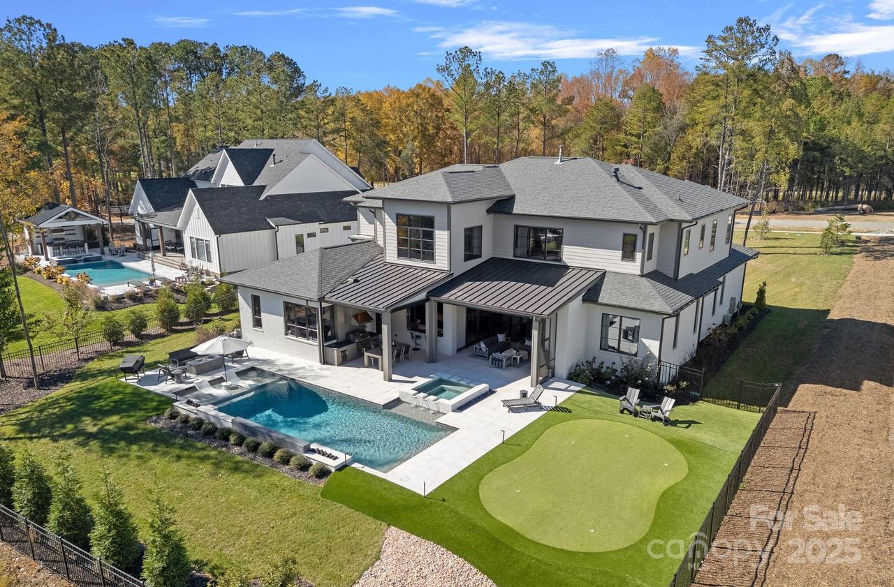 21119 Vandrake Cir., Davidson, NC 28036