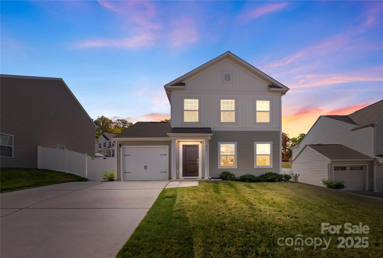 876 Newfound Hollow Dr., Charlotte, NC 28214