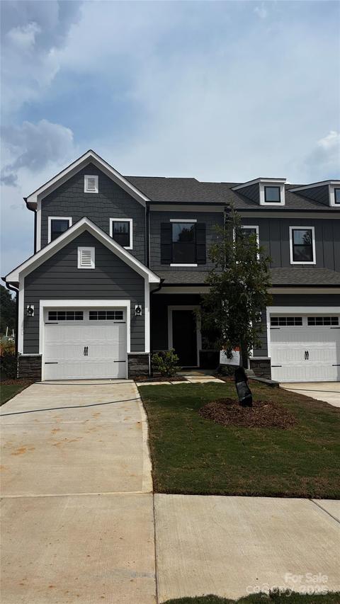 11611 Sapsucker Ln., Charlotte, NC 28215