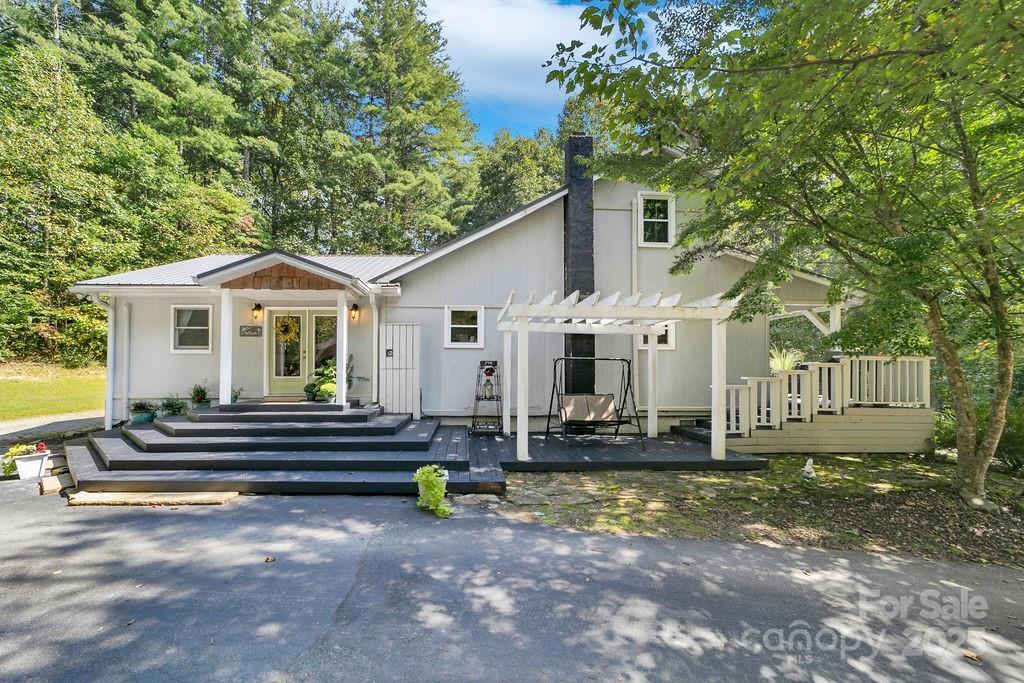 165 Orchard Ln., Brevard, NC 28712