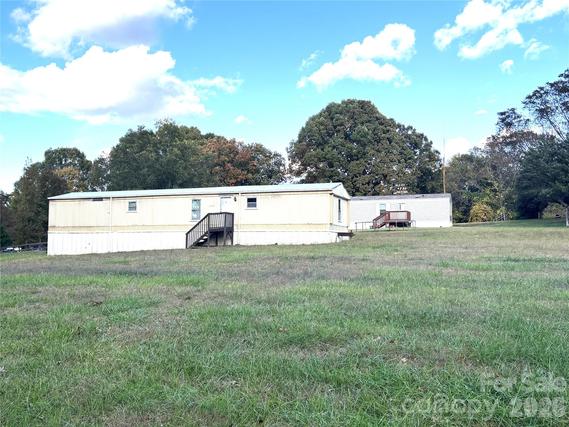 New Homes For Sale This Week That Attend W A Bess Elementary School: October 24th to October 30th