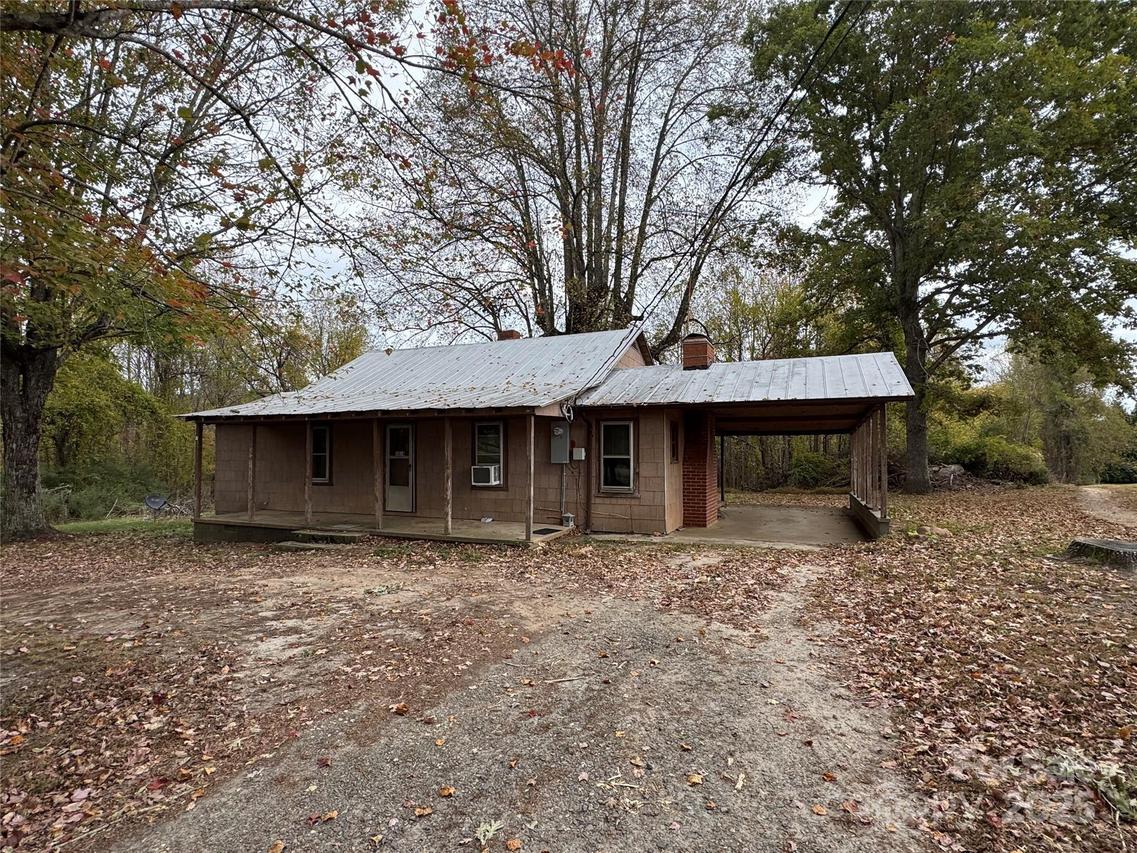 3016 S Center Church Rd., Thurmond, NC 28683