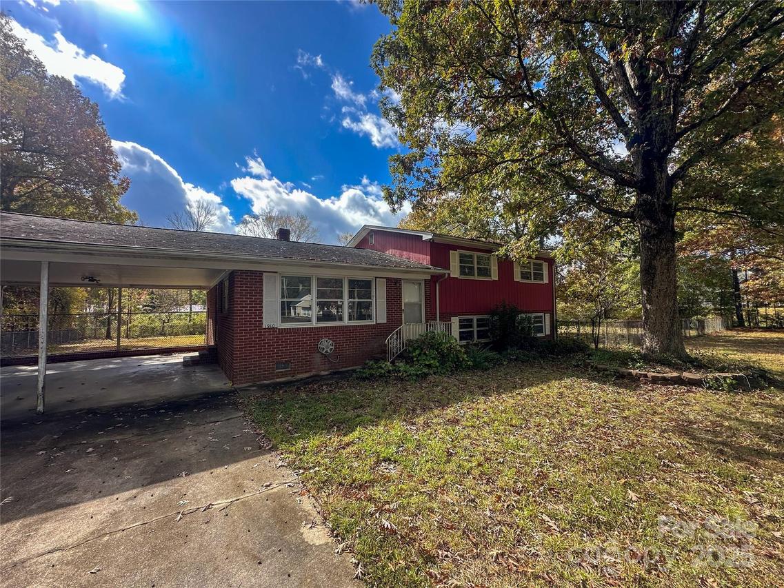 1910 Midwood Dr., Albemarle, NC 28001