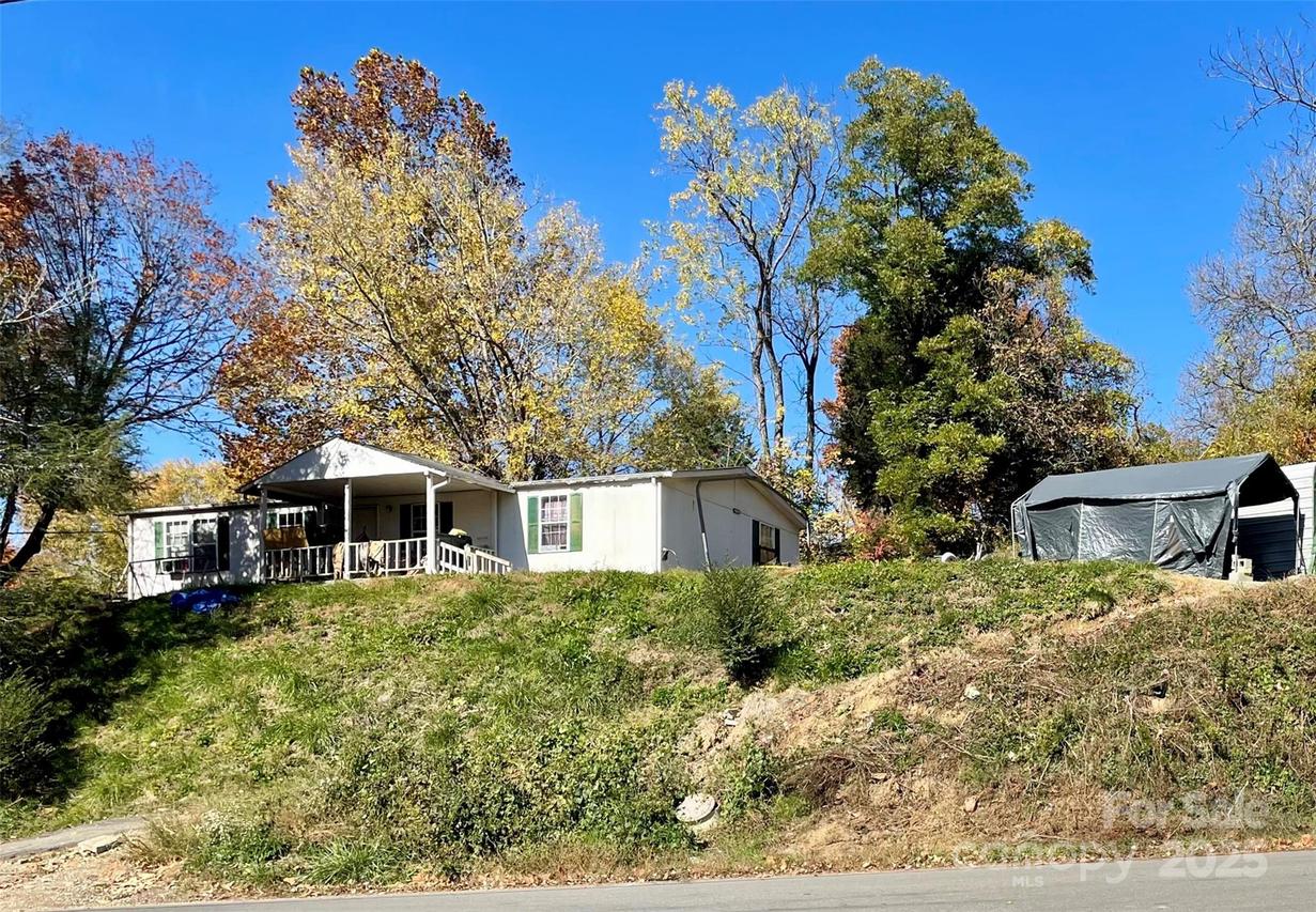 131 Lookout Rd., Asheville, NC 28804