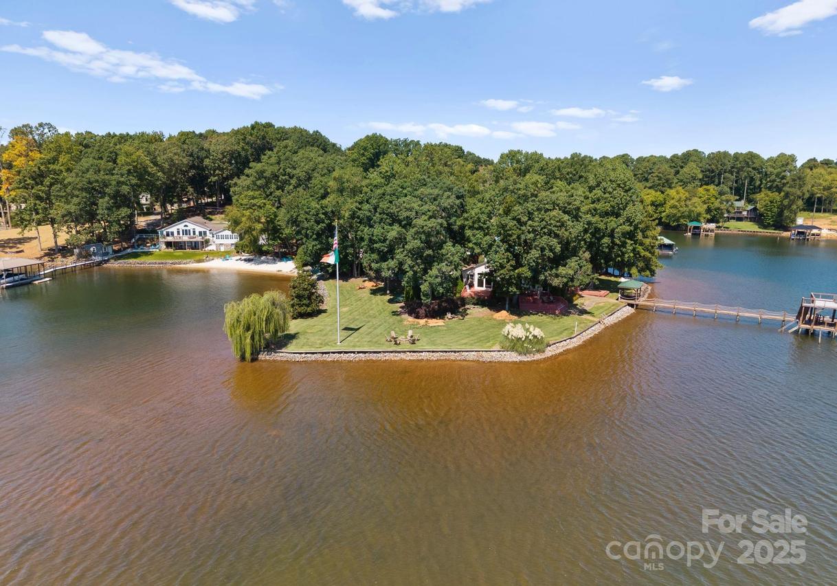 135 Bearcreek Rd., Mooresville, NC 28117