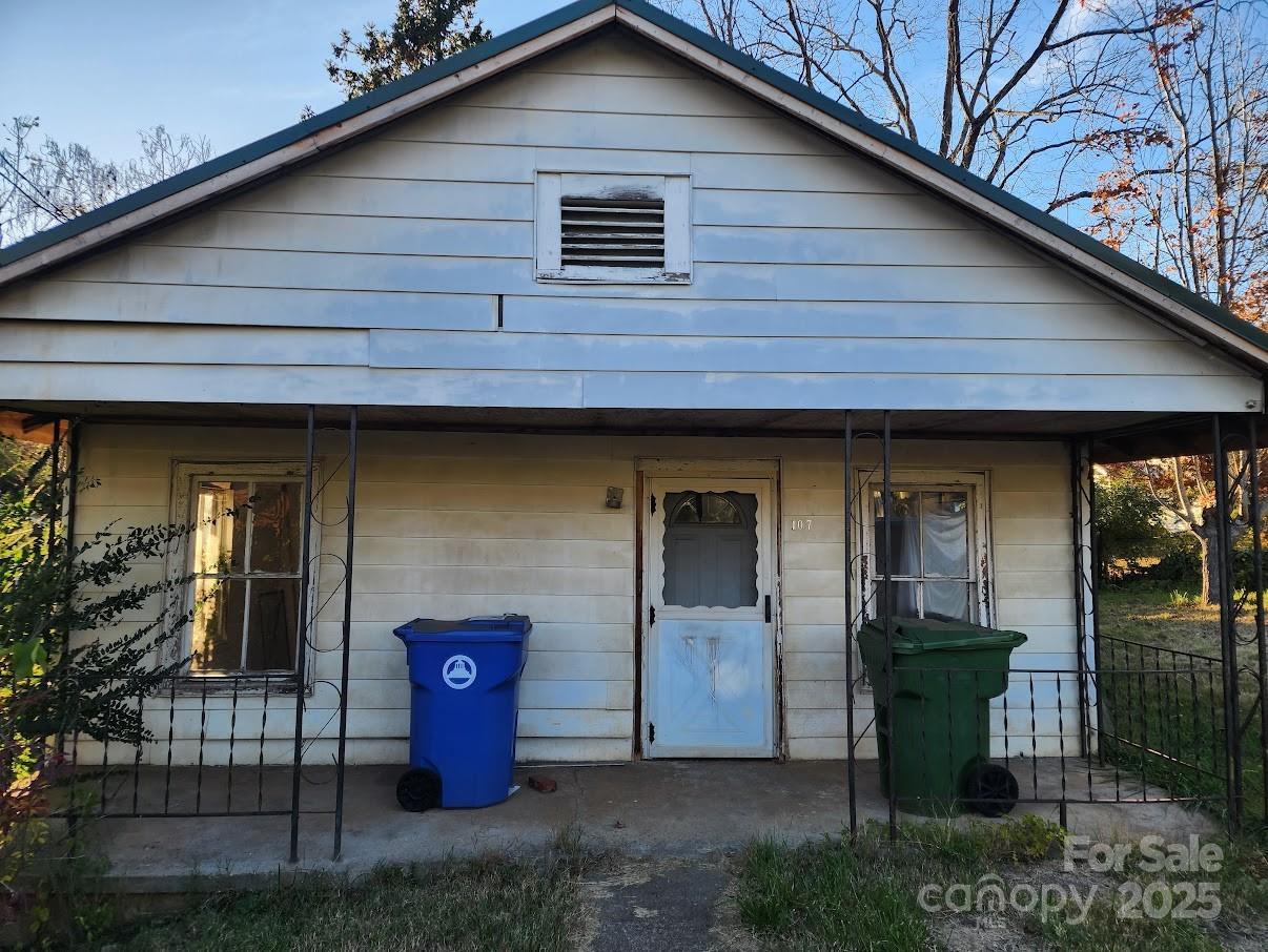 107 Bradley St., Asheville, NC 28806