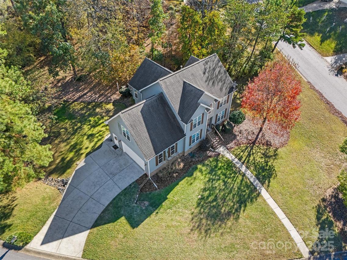 7729 Orchard Park Cir., Harrisburg, NC 28075