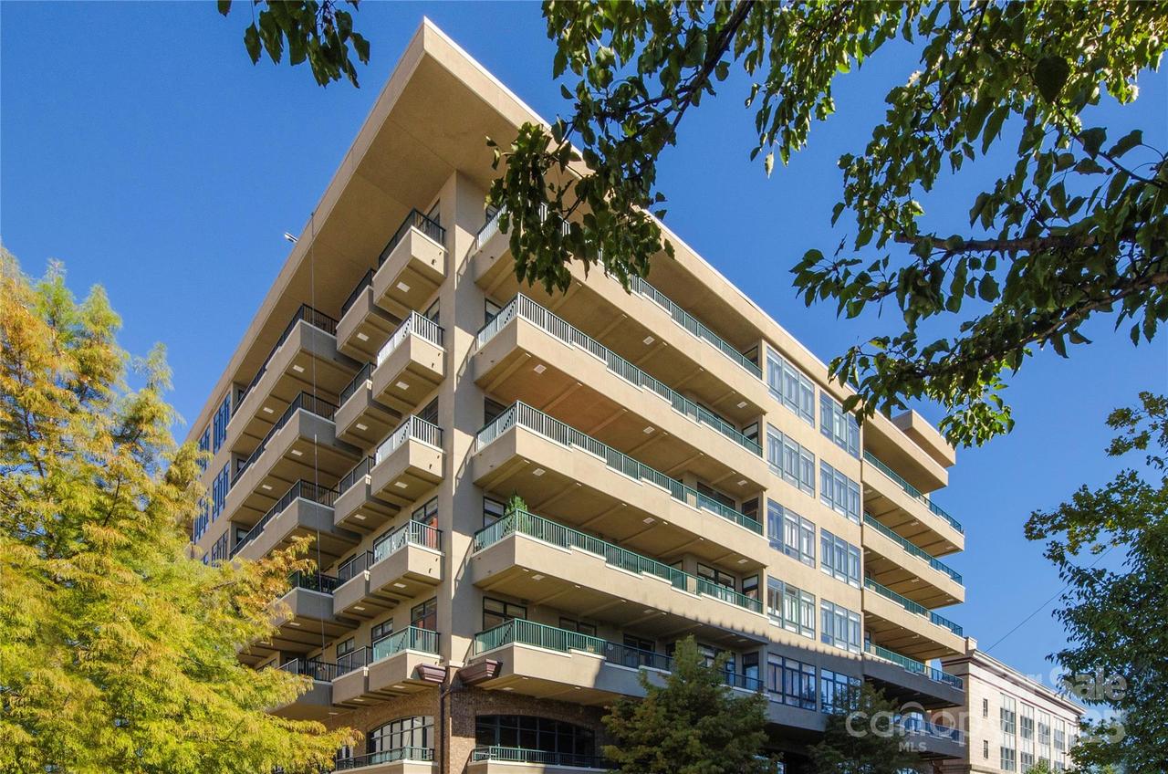 21 Battery Park Ave. #406, Asheville, NC 28801