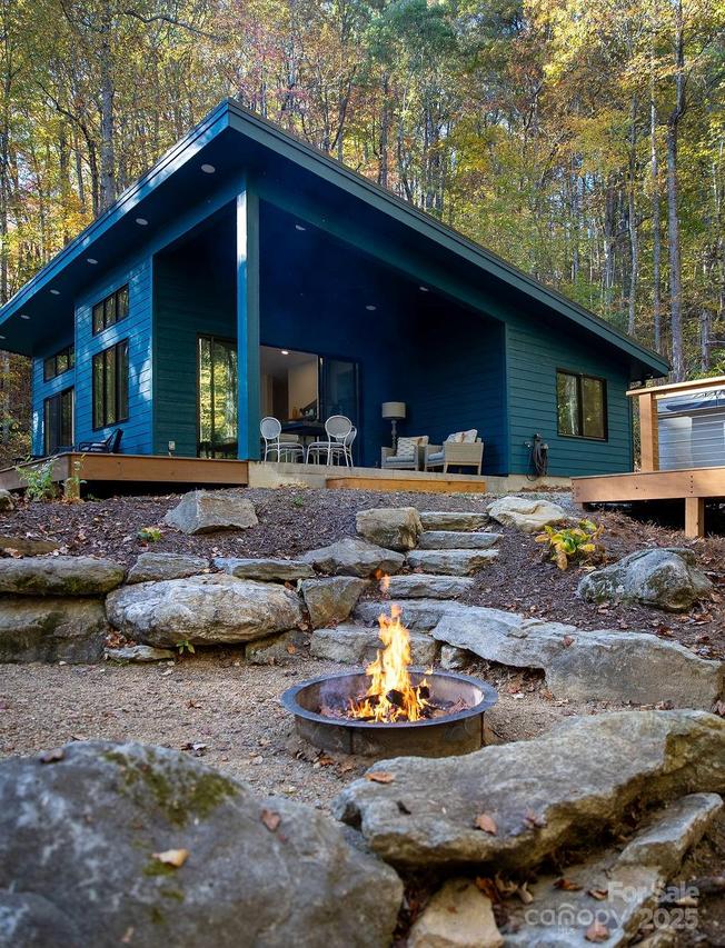 808 Mountain Cove Rd., Hendersonville, NC 28792