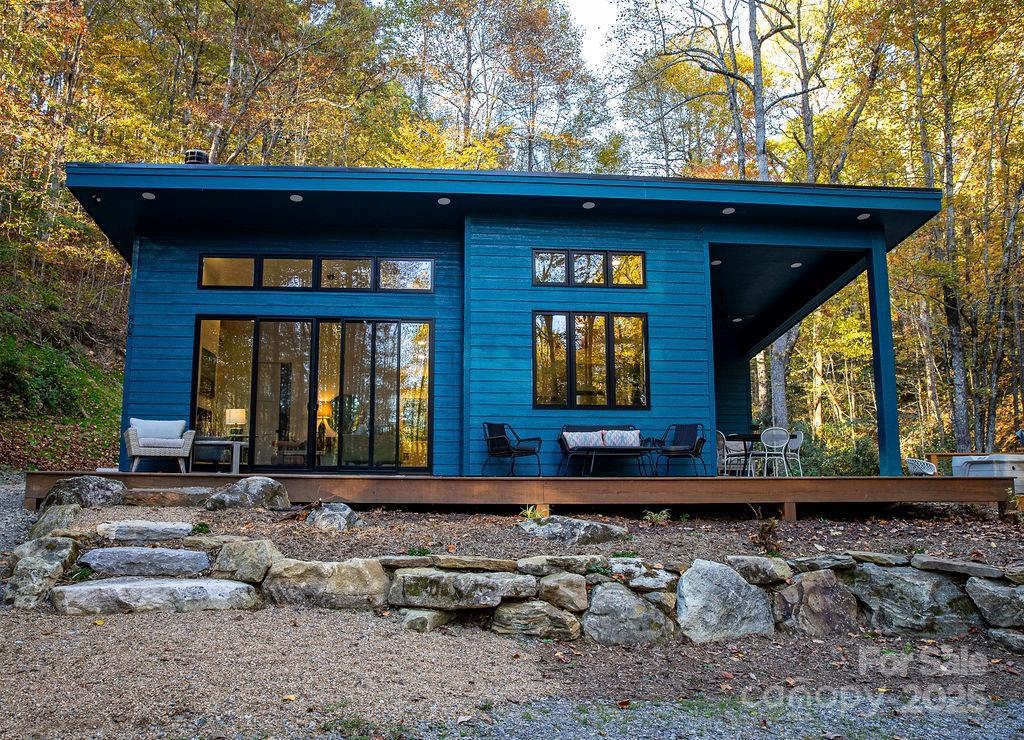 808 Mountain Cove Rd., Hendersonville, NC 28792