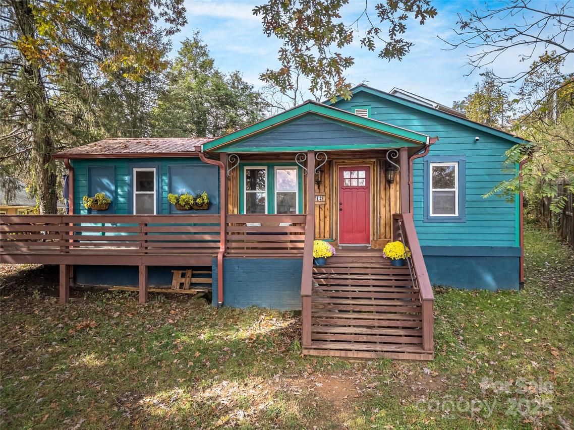 12 Woodland Dr., Asheville, NC 28806