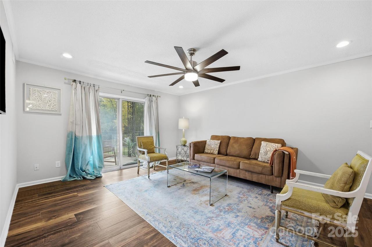 4739 Hedgemore Dr. #O, Charlotte, NC 28209