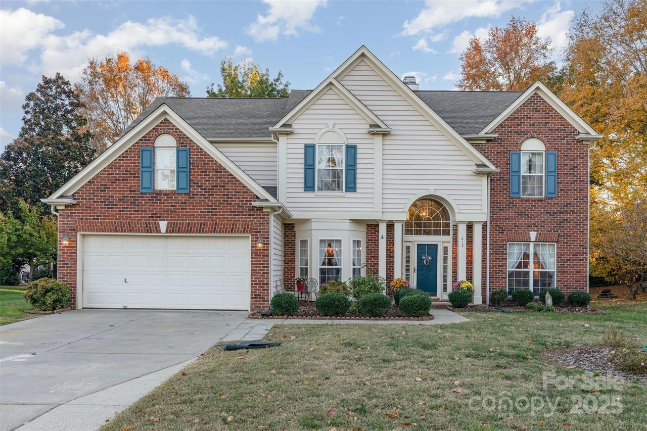 419 Matthews Estates Rd., Matthews, NC 28105