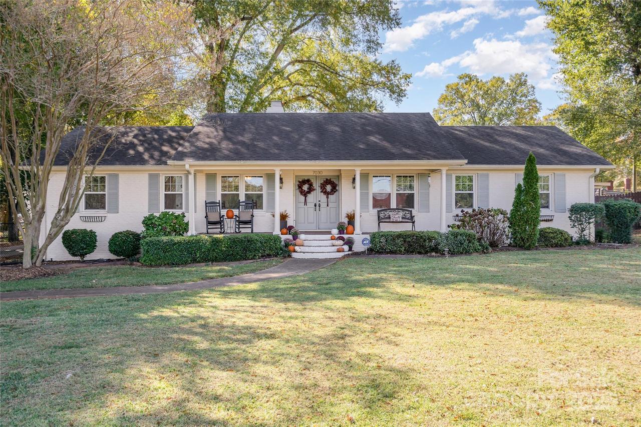 7030 Delta Lake Dr., Charlotte, NC 28215