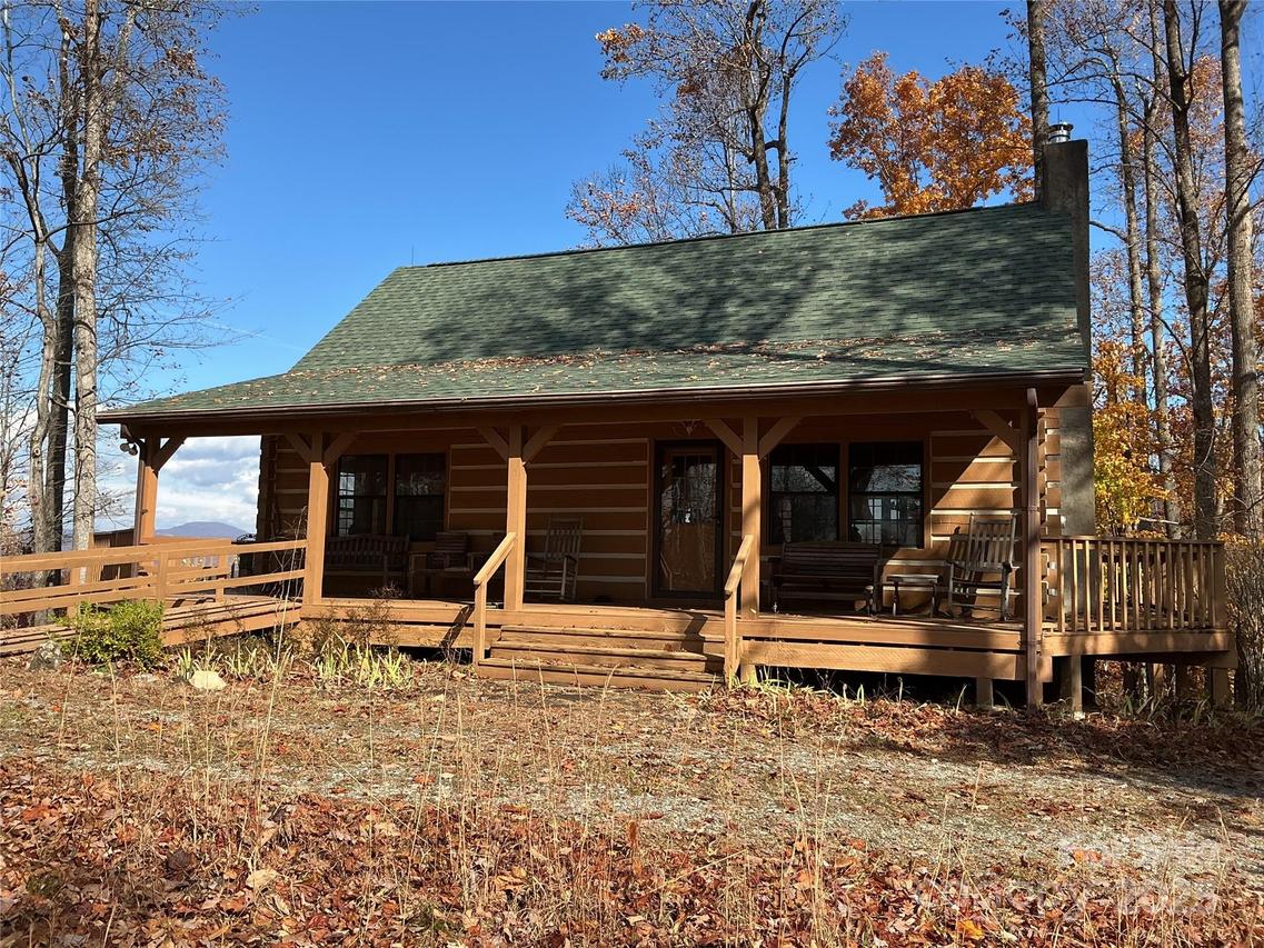 178 Tablerock Dr., Saluda, NC 28773