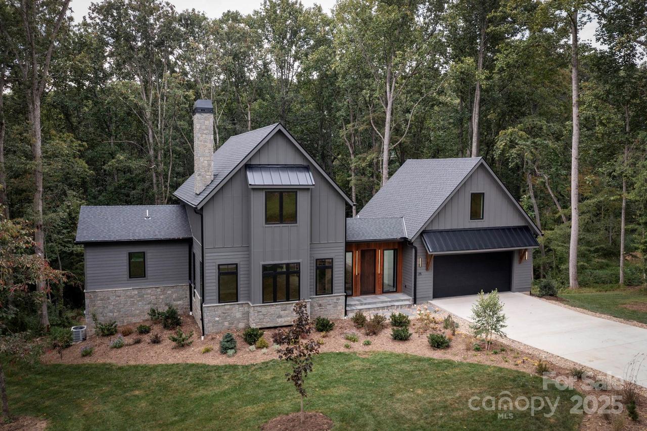 25 Ted Linn Dr., Fairview, NC 28730