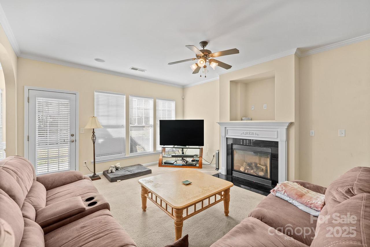 9911 Dominion Crest Dr., Charlotte, NC 28269