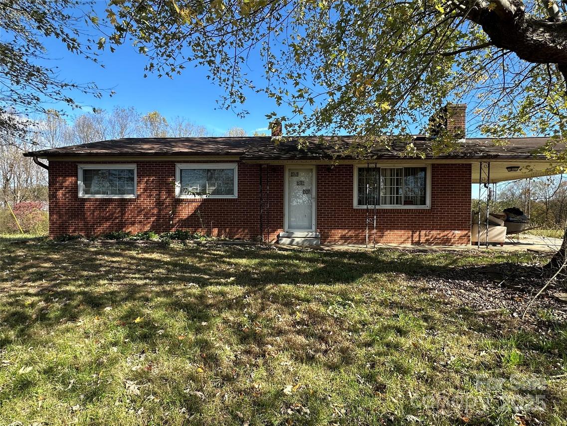 2547 Wiles Ridge Rd., Hays, NC 28635