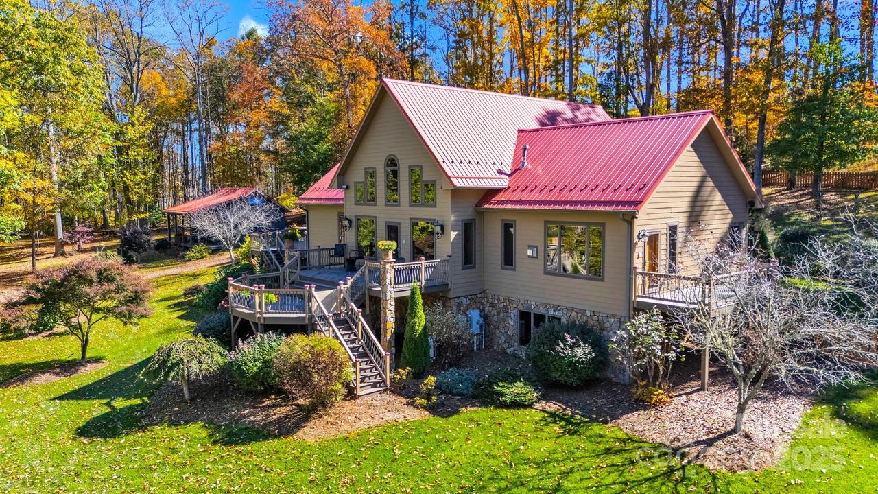 2650 Carson Woods Rd., Laurel Springs, NC 28644