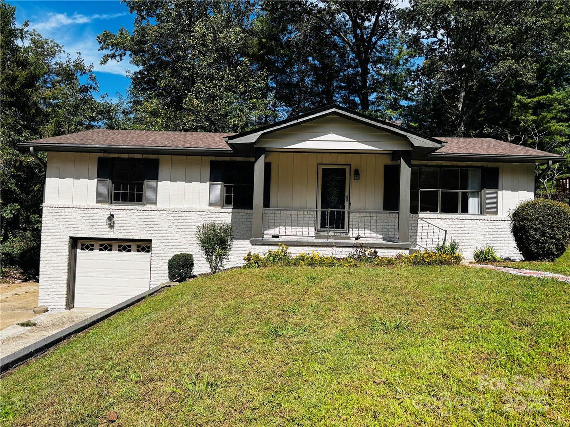 57 Rosewood Ave., Asheville, NC 28801