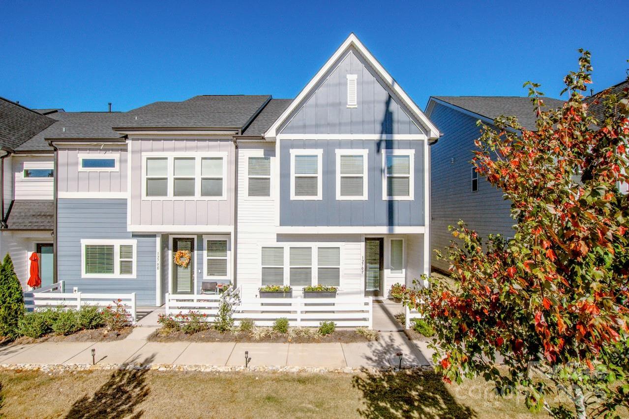 1270 Brawley School Rd. #F, Mooresville, NC 28117