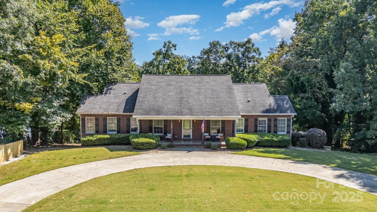 242 Waddell Rd., Mooresville, NC 28117