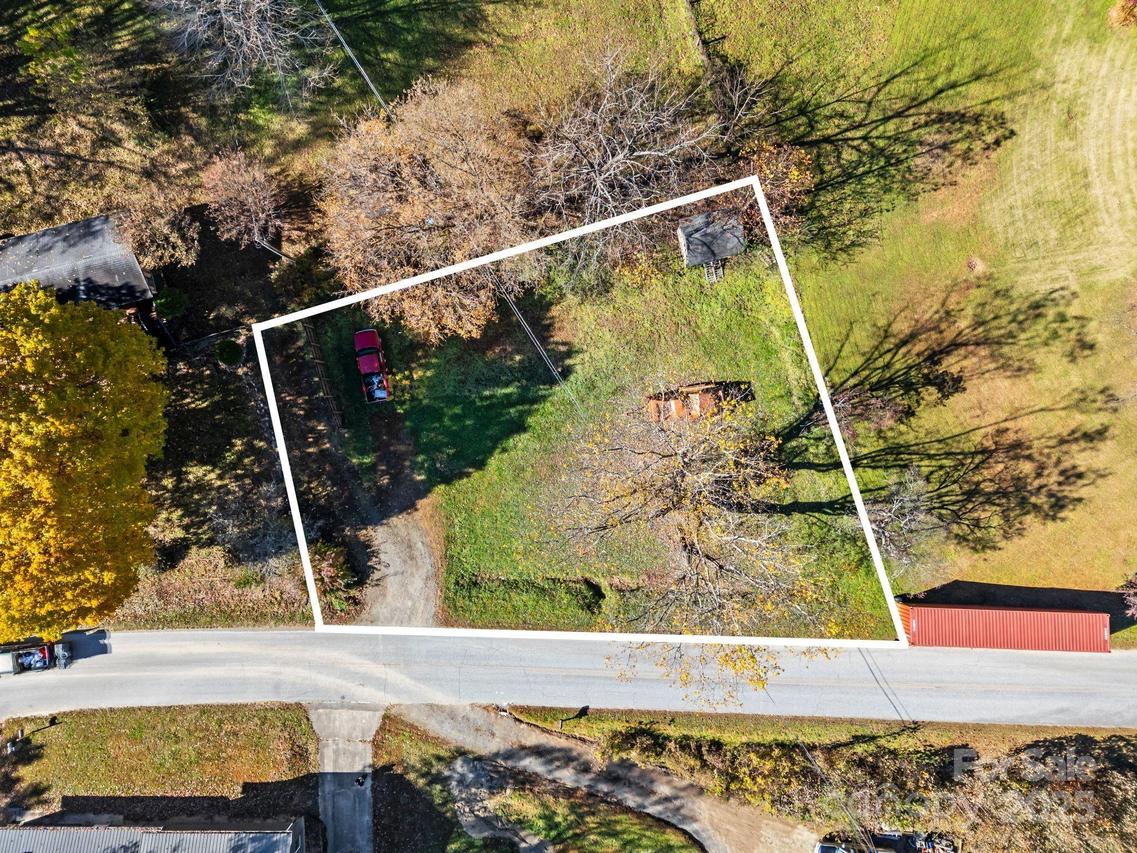 85 Trent Rd., Brevard, NC 28712