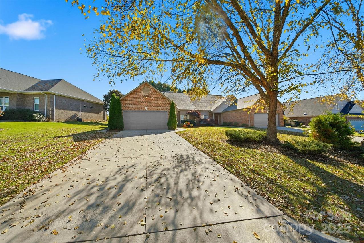 4410 1st Street Dr., Hickory, NC 28601