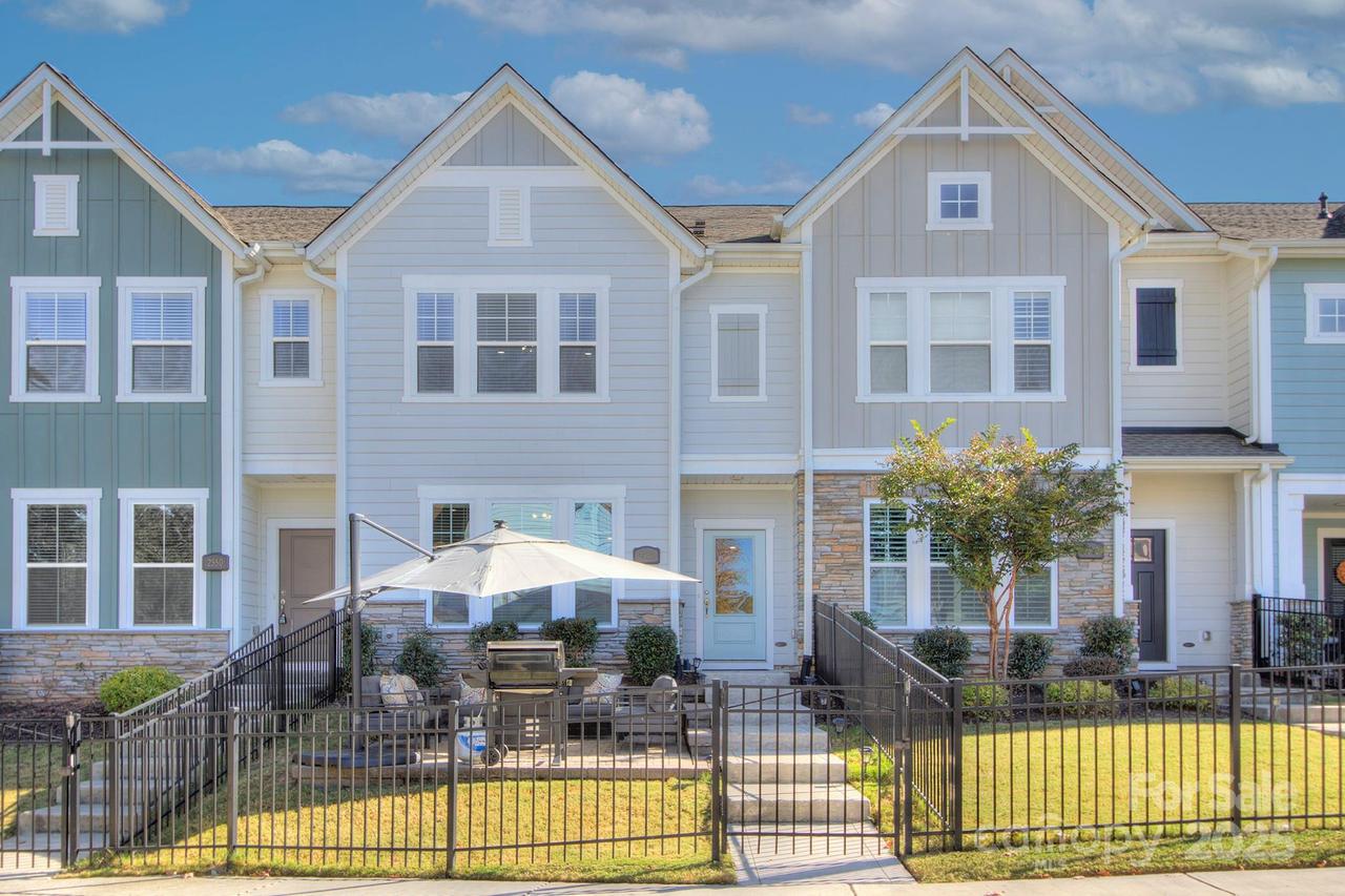 2546 Lydia Ave., Charlotte, NC 28205