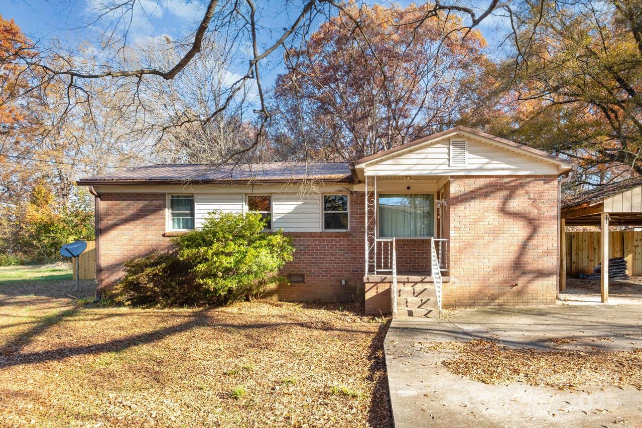 805 Mount Olive Church Rd., Newton, NC 28658