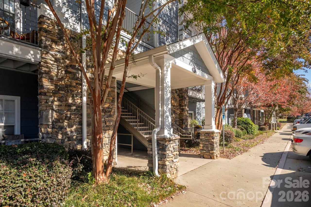 600 Vista Lake Dr. #4, Candler, NC 28715