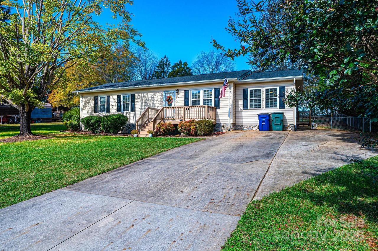 3567 Smithfield Dr., Conover, NC 28613