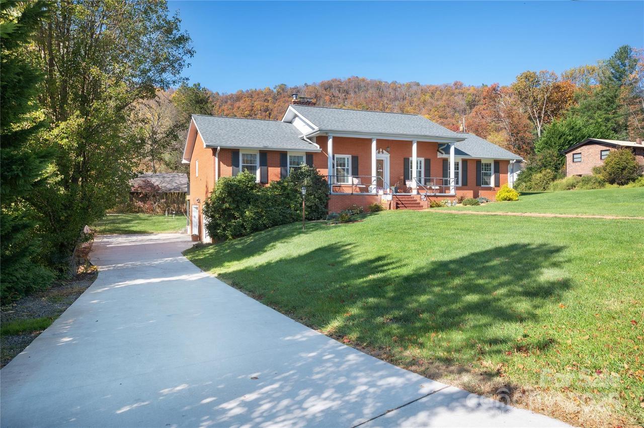 500 Old Haw Creek Rd., Asheville, NC 28805