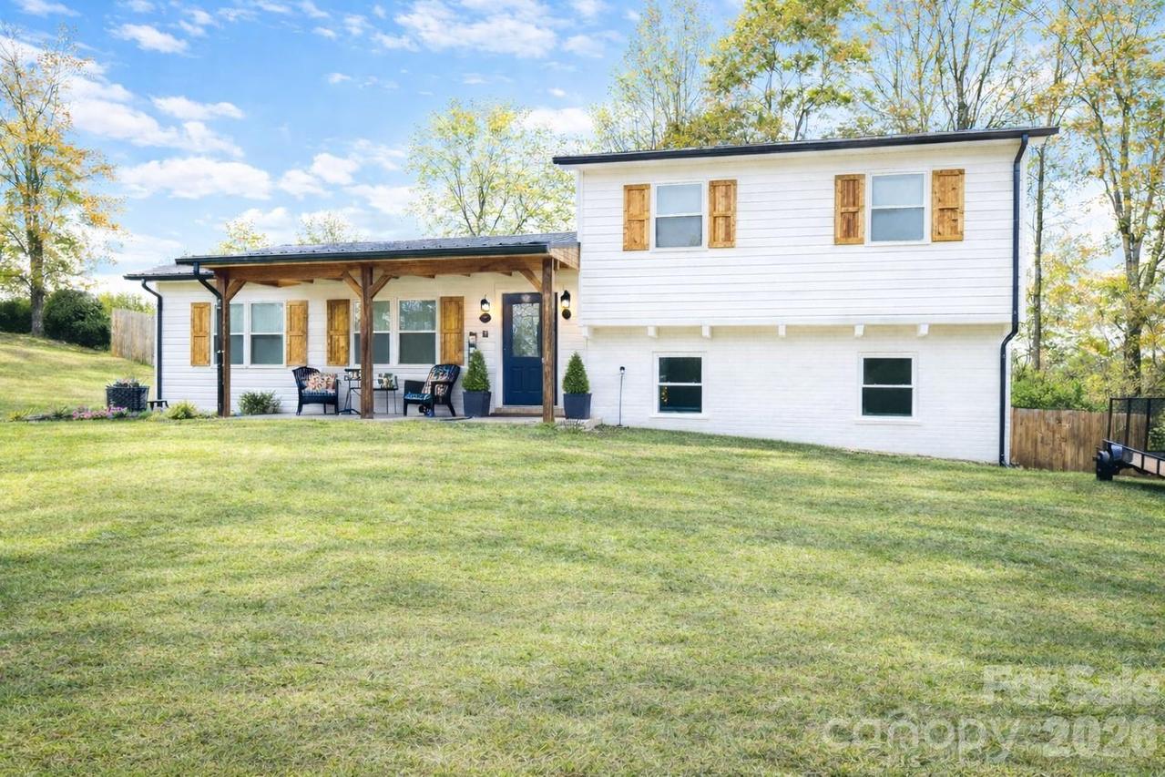 303 Kela Dr., Morganton, NC 28655