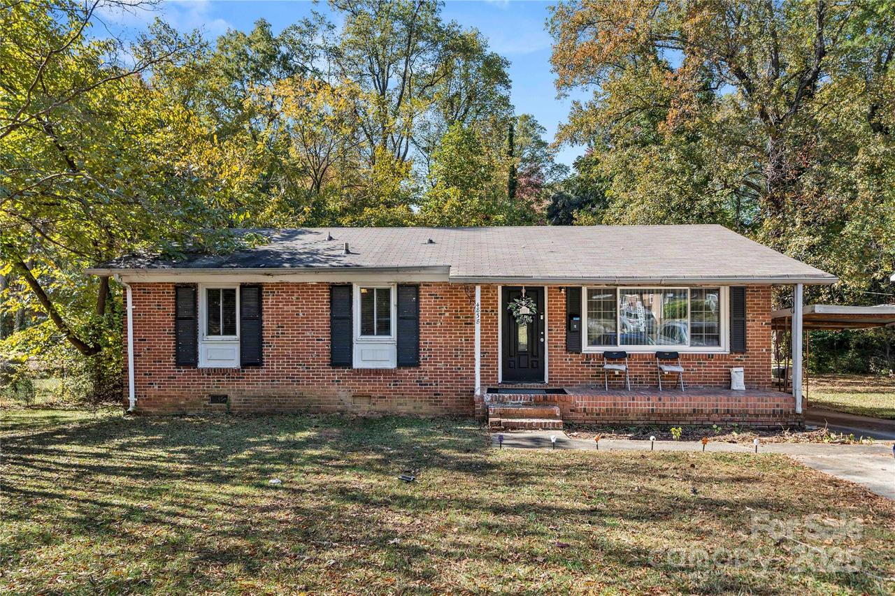 4838 Hidden Valley Rd., Charlotte, NC 28213