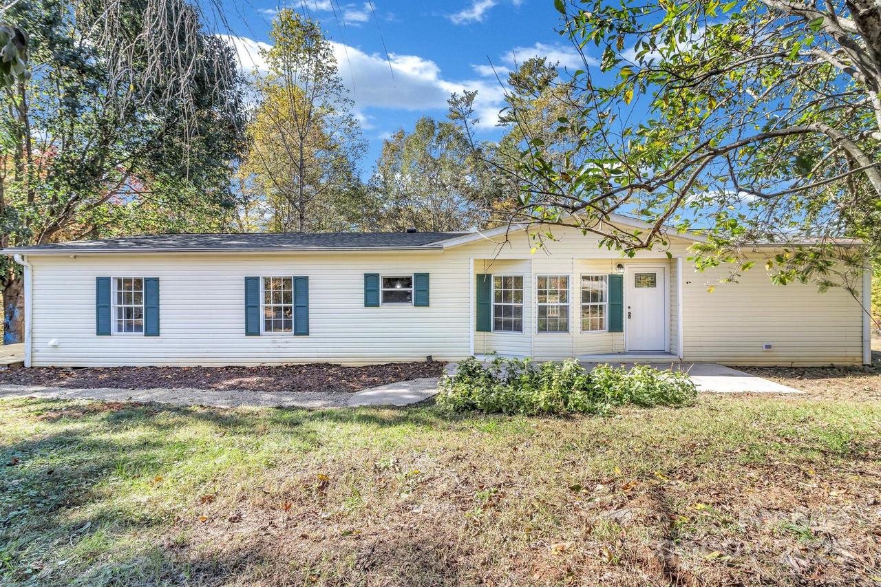 80 Winter Ln. #8&11, Mill Spring, NC 28756