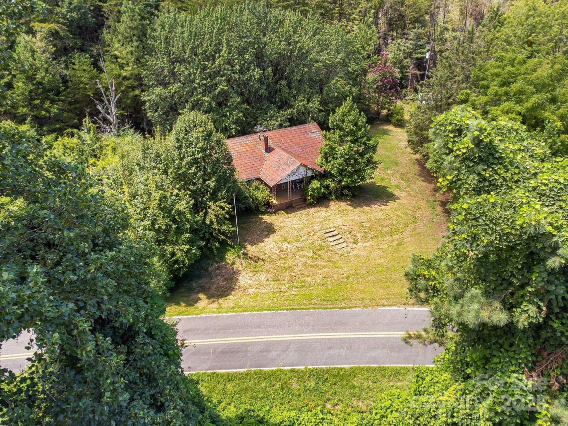 211 Luckadoo Rd., Bostic, NC 28018