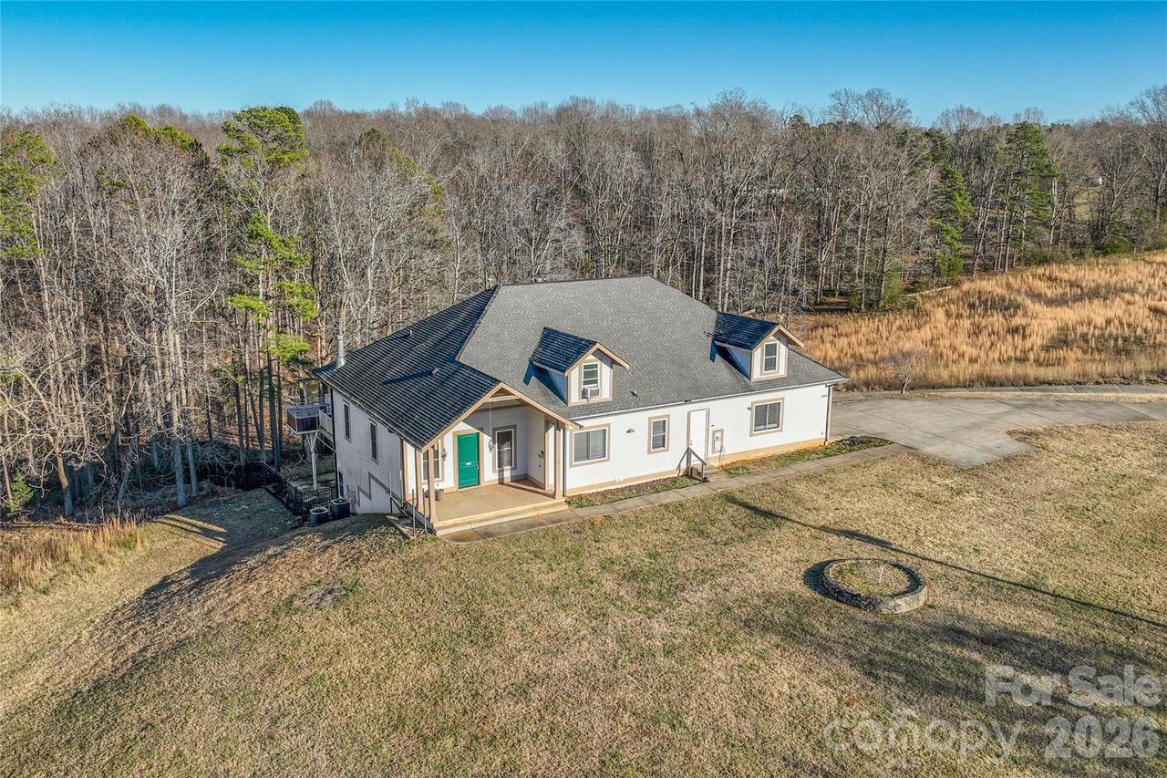 424 Rollingbrook Rd., Kings Mountain, NC 28086