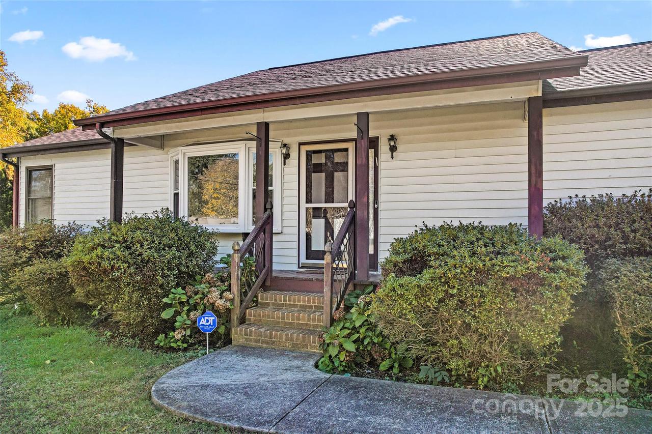 304 Autumn Dr., Harrisburg, NC 28075