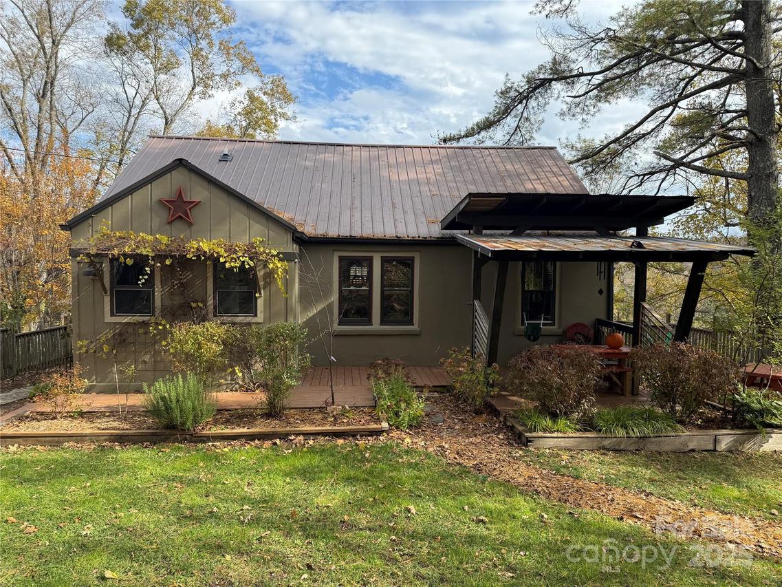 85 Ramsey Rd., Marshall, NC 28753