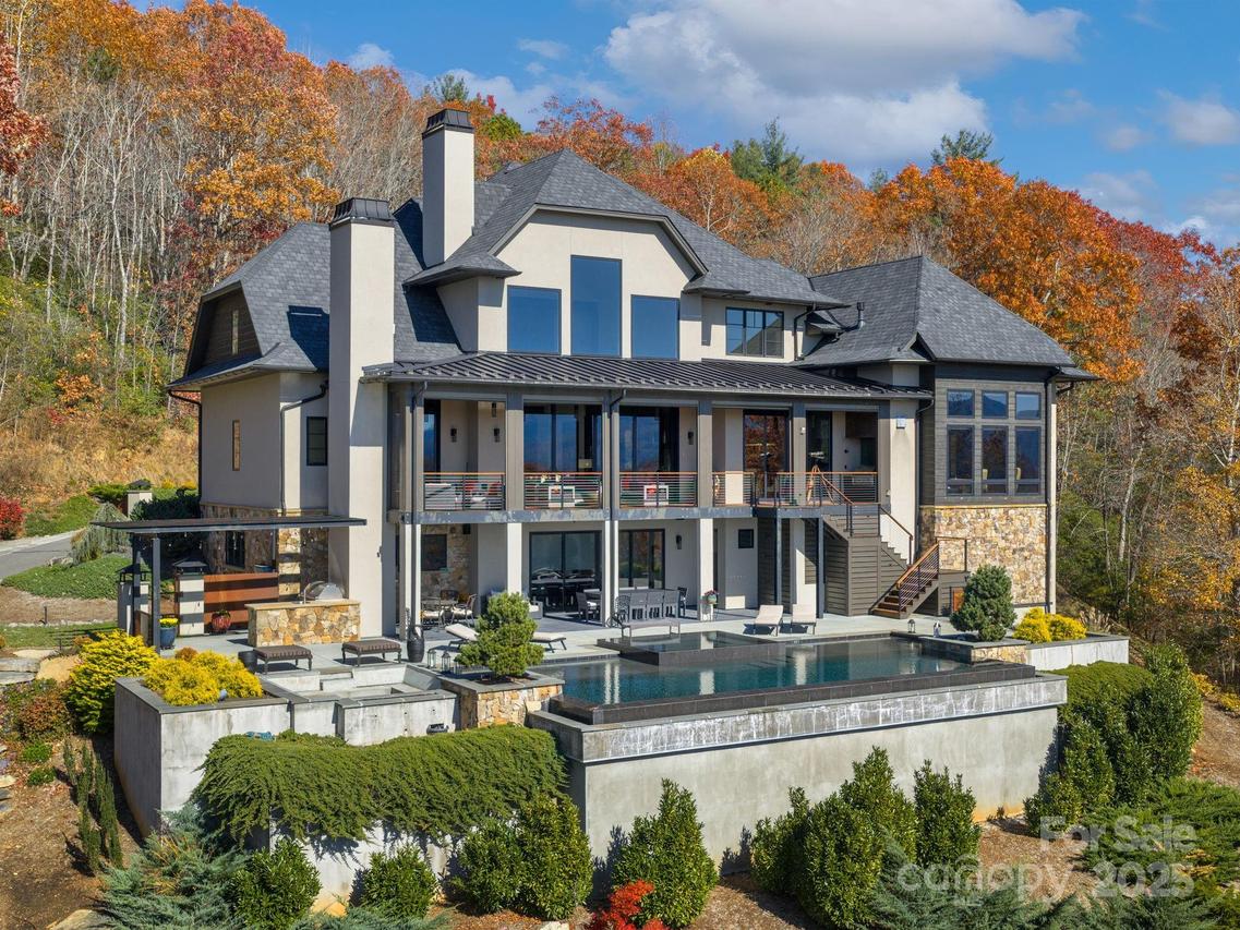 17 Wild Wind Tr., Fairview, NC 28730