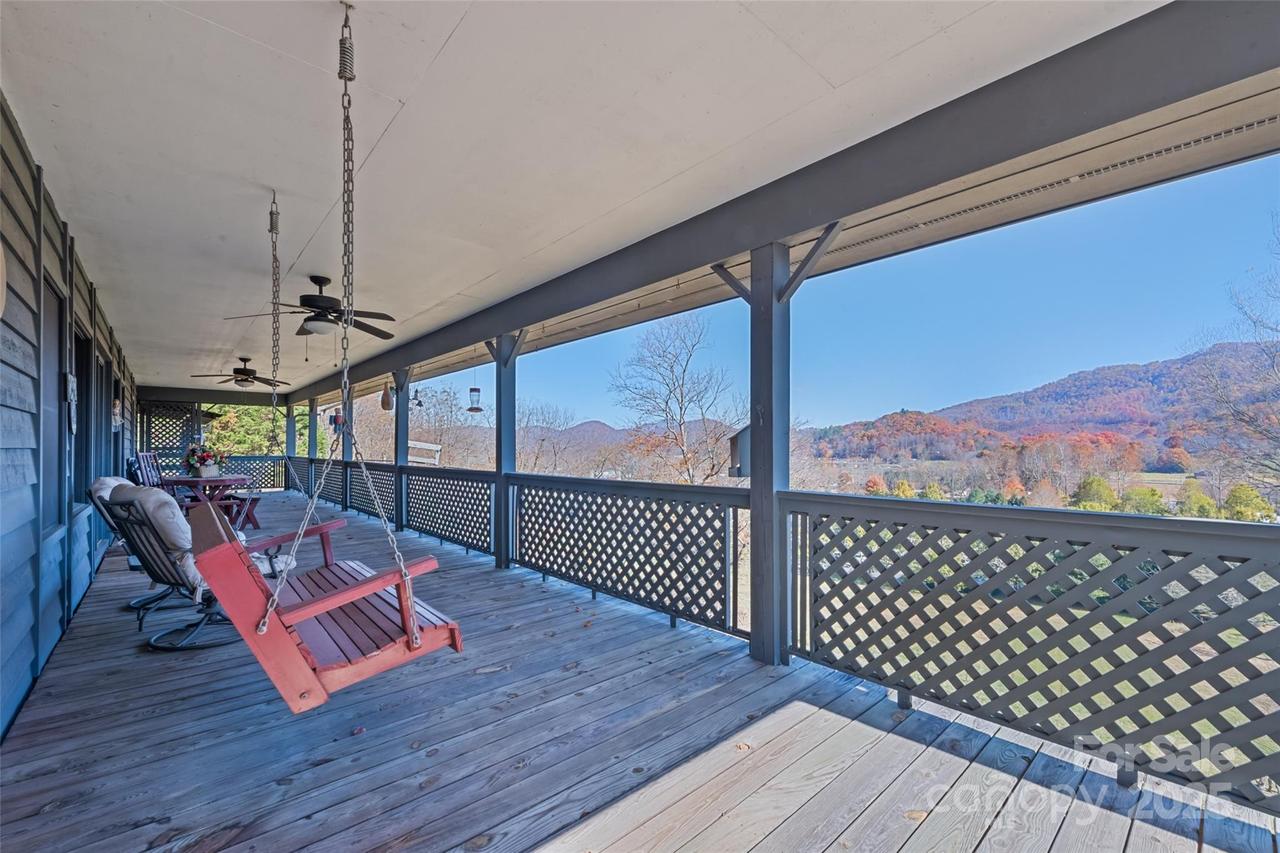 443 Cedarwood Dr., Waynesville, NC 28785