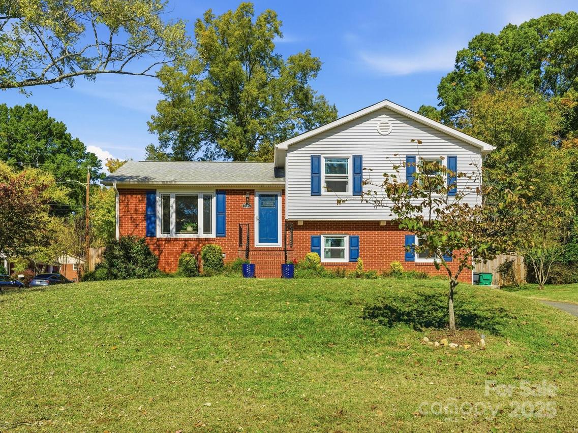 7148 Sherbourne Dr., Charlotte, NC 28210