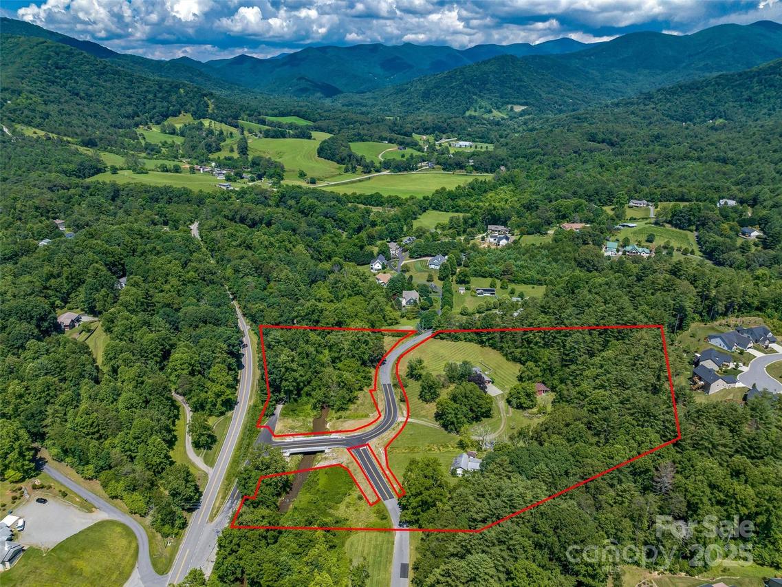 21 Parker Cove Rd., Weaverville, NC 28787