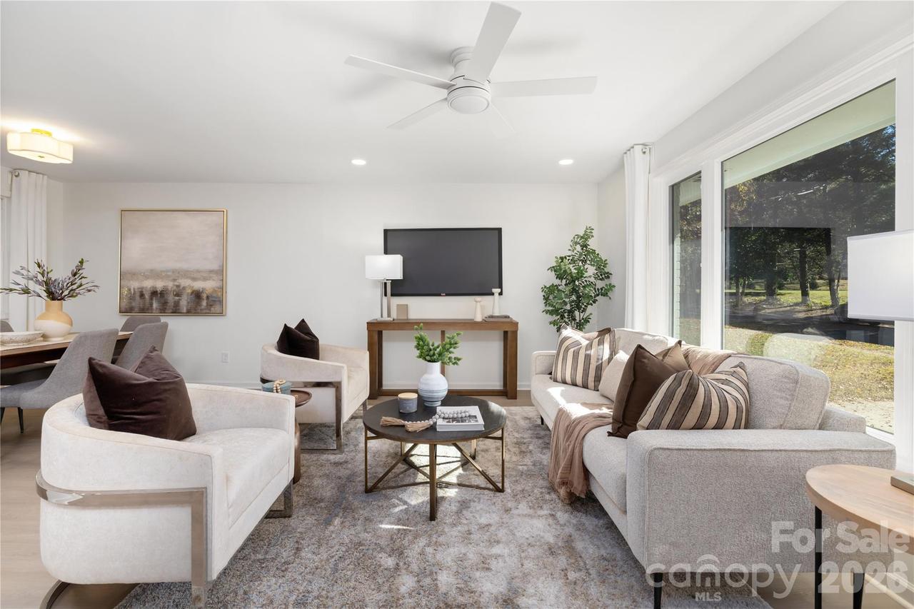 5045 Murrayhill Rd., Charlotte, NC 28210