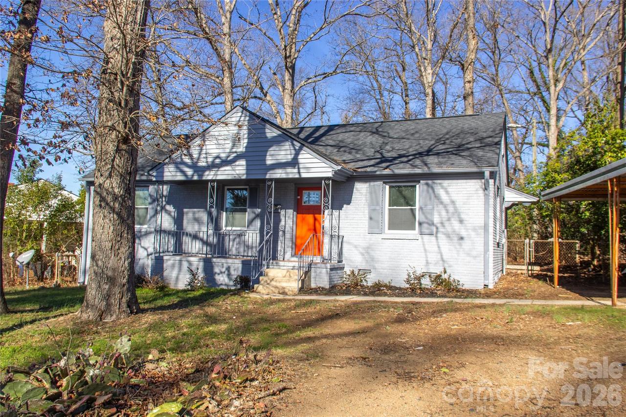 2854 Burbank Dr., Charlotte, NC 28216