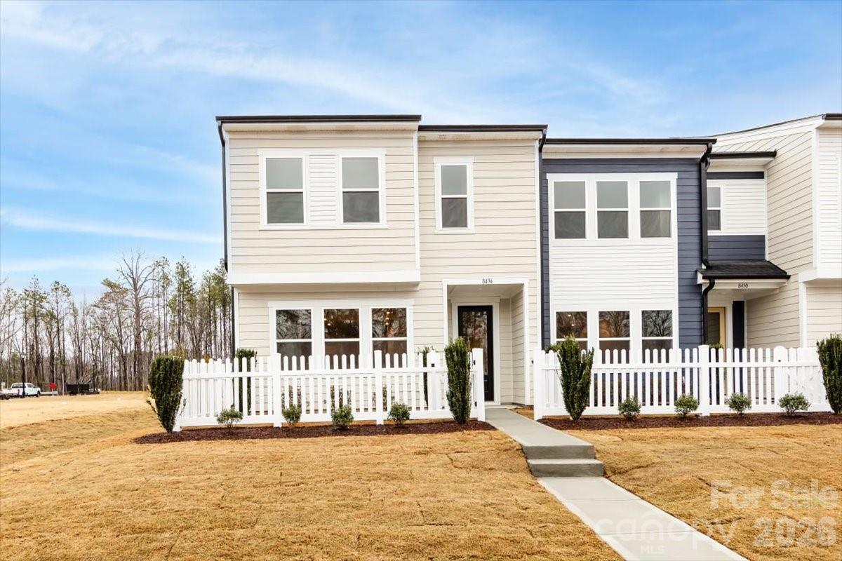 8402 Discovery Ln., Charlotte, NC 28216