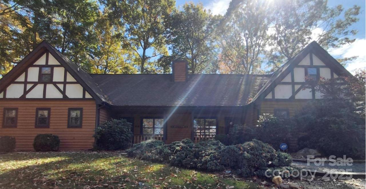 407 Overlook Dr. #2, Burnsville, NC 28714